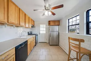 676 Bohemia Pkwy, Sayville, NY 11782 - Photo 12