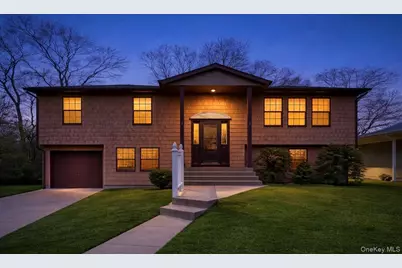 676 Bohemia Parkway, Sayville, NY 11782 - Photo 2