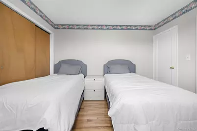 15 Beach Road #3D, Great Neck, NY 11023 - Photo 18