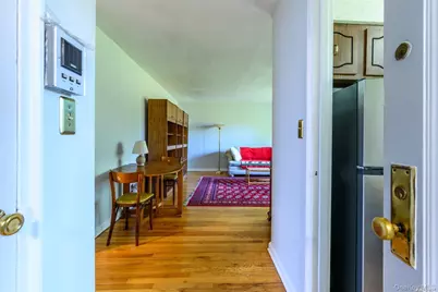 15 Beach Road #3D, Great Neck, NY 11023 - Photo 4