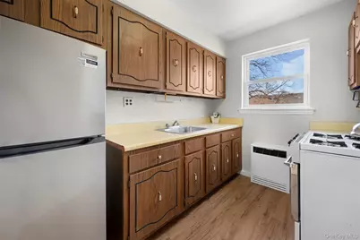 15 Beach Road #3D, Great Neck, NY 11023 - Photo 10
