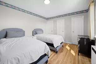 15 Beach Rd, Great Neck, NY 11023 - Photo 16