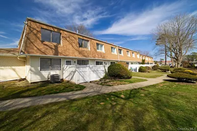 64 Storm Drive, Holtsville, NY 11742 - Photo 2