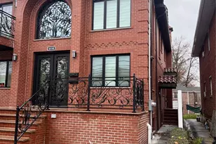 61-14 Cloverdale Blvd, Bayside, NY 11364 - Photo 10