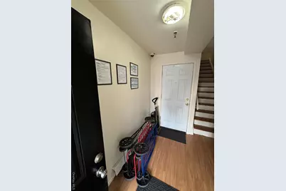 811 E 228th Street, Bronx, NY 10466 - Photo 4