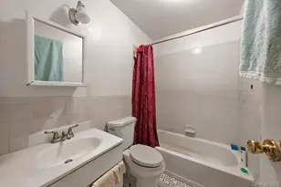 811 E 228th St, Bronx, NY 10466 - Photo 18