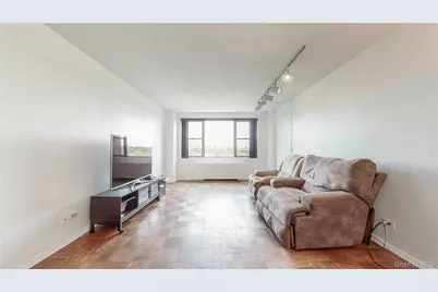 6120 Grand Central Parkway #A704, Forest Hills, NY 11375 - Photo 2