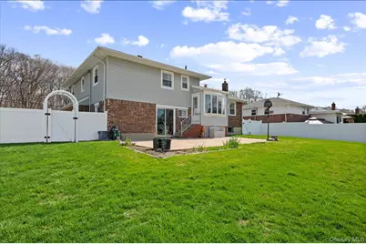 7 Plainview Road, Bethpage, NY 11714 - Photo 28