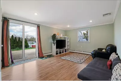 7 Plainview Road, Bethpage, NY 11714 - Photo 6