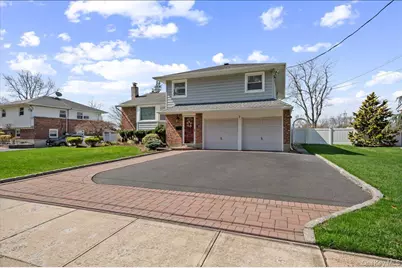 7 Plainview Road, Bethpage, NY 11714 - Photo 1