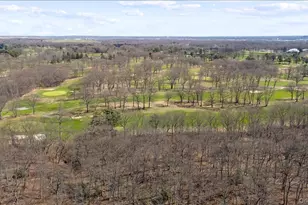 7 Plainview Rd, Bethpage, NY 11714 - Photo 32