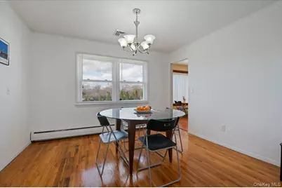 7 Plainview Road, Bethpage, NY 11714 - Photo 14