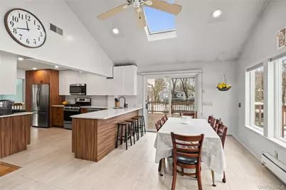 11 Castle Drive, Chestnut Ridge, NY 10977 - Photo 16