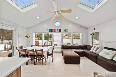 11 Castle Drive, Chestnut Ridge, NY 10977 - Photo 14