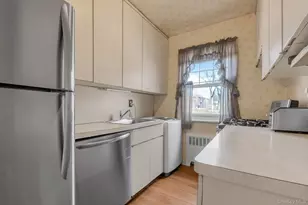 60-39 251st St, Little Neck, NY 11362 - Photo 6