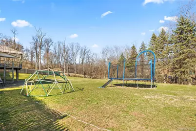 3 Algonquin Circle, Airmont, NY 10952 - Photo 12