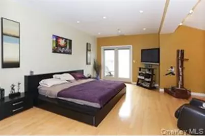 600 Clarence Avenue #2D, Bronx, NY 10465 - Photo 12