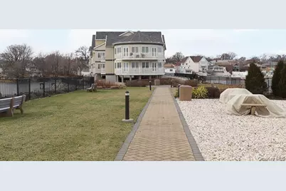 600 Clarence Avenue #2D, Bronx, NY 10465 - Photo 1