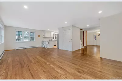 273 N Country Road, Miller Place, NY 11764 - Photo 14