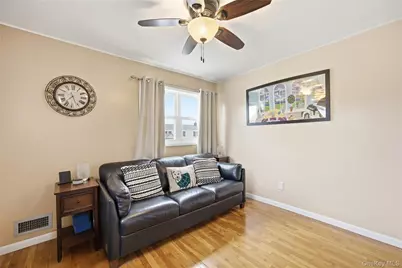 831 N Erie Avenue, Lindenhurst, NY 11757 - Photo 20