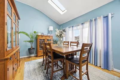 831 N Erie Avenue, Lindenhurst, NY 11757 - Photo 6