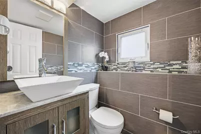 831 N Erie Avenue, Lindenhurst, NY 11757 - Photo 28