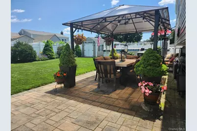 831 N Erie Avenue, Lindenhurst, NY 11757 - Photo 40