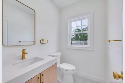 85 West Avenue, Hicksville, NY 11801 - Photo 28