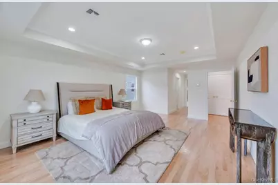 85 West Avenue, Hicksville, NY 11801 - Photo 18