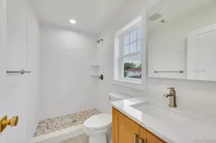 85 West Ave, Hicksville, NY 11801 - Photo 30