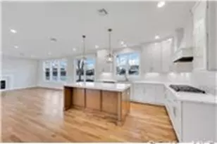 85 West Ave, Hicksville, NY 11801 - Photo 4