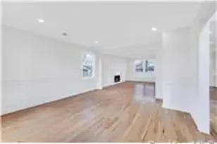 85 West Ave, Hicksville, NY 11801 - Photo 10