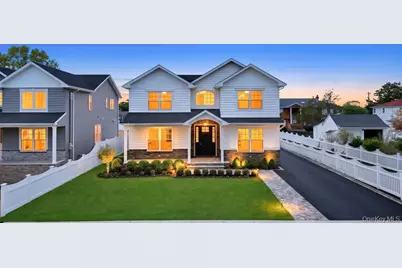 85 West Avenue, Hicksville, NY 11801 - Photo 2