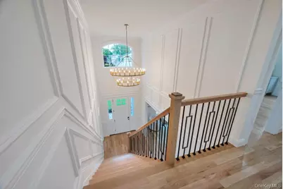 85 West Avenue, Hicksville, NY 11801 - Photo 16