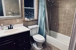 94 Lucille Ave, Elmont, NY 11003 - Photo 18