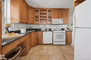 2621 Palisade Ave, Bronx, NY 10463 - Photo 16