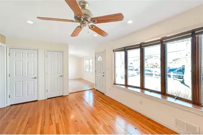 242 W 3rd Street, Deer Park, NY 11729 - Photo 6