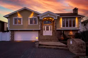 2770 Mandalay Beach Rd, Wantagh, NY 11793 - Photo 2