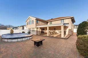 2770 Mandalay Beach Rd, Wantagh, NY 11793 - Photo 24