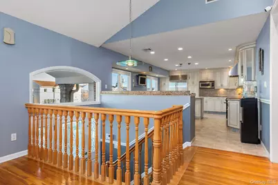 2770 Mandalay Beach Road, Wantagh, NY 11793 - Photo 4