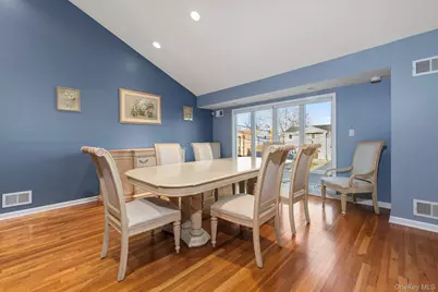 2770 Mandalay Beach Road, Wantagh, NY 11793 - Photo 8