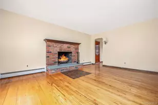 325 Middle Rd, Blue Point, NY 11715 - Photo 6