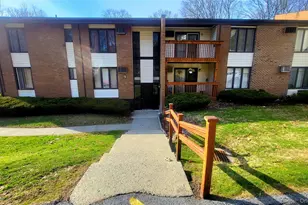 3 Hook Rd, Poughkeepsie, NY 12601 - Photo 2