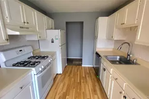 3 Hook Rd, Poughkeepsie, NY 12601 - Photo 8