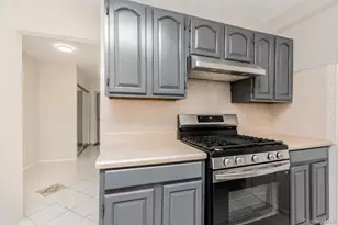 42 Pine St, Yonkers, NY 10701 - Photo 4