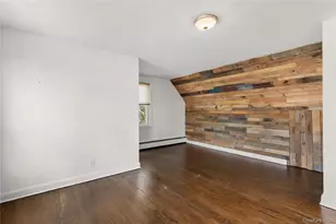 250 Secatogue Ln, West Islip, NY 11795 - Photo 12