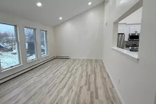 24 Kimberly Ct, Calverton, NY 11933 - Photo 4