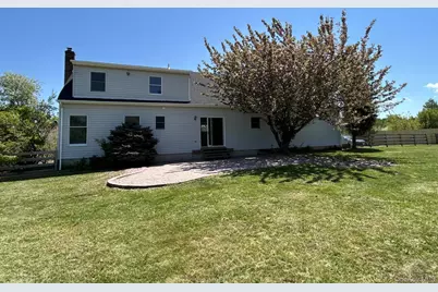24 Kimberly Court, Calverton, NY 11933 - Photo 2