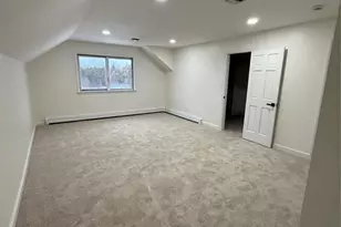 24 Kimberly Ct, Calverton, NY 11933 - Photo 10