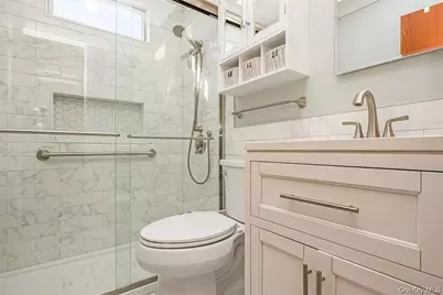 10 Leanore Drive, Farmingdale, NY 11735 - Photo 4